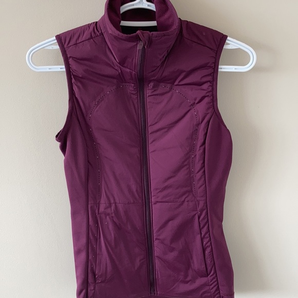 Lululemon Run For Cold Vest - Picture 2 of 6